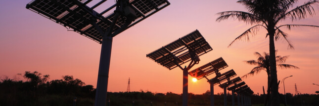 découvrez comment les panneaux photovoltaïques fonctionnent même la nuit grâce aux technologies d'optimisation et de stockage d'énergie. apprenez à maximiser votre production d'énergie solaire, jour et nuit, pour une maison plus éco-responsable.