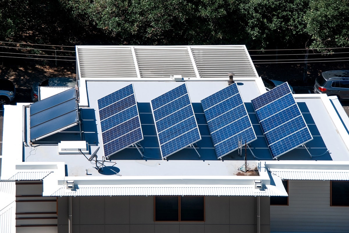 découvrez les avantages des panneaux photovoltaïques pour toits plats : une solution énergétique durable et efficace qui optimise l'espace tout en réduisant votre facture d'électricité. informez-vous sur l'installation, le fonctionnement et les bénéfices écologiques des panneaux solaires adaptés aux toits plats.