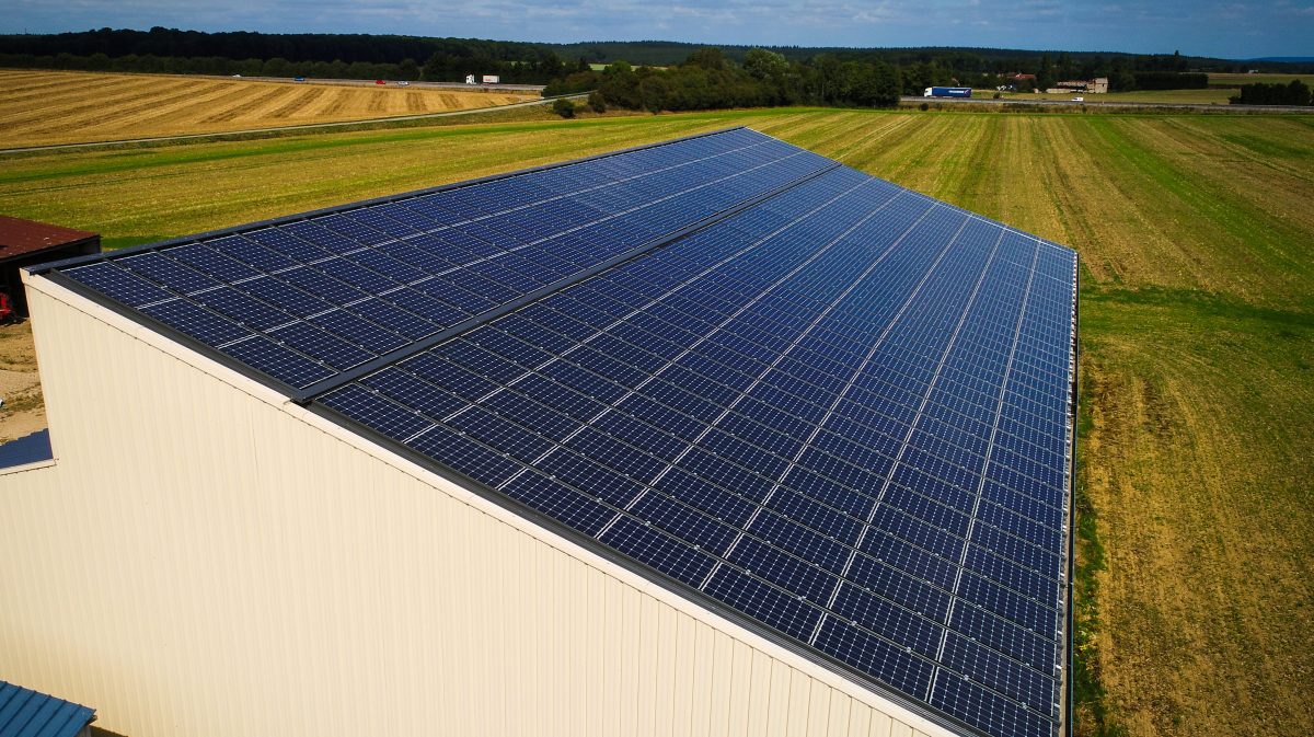 découvrez les avantages des panneaux photovoltaïques adaptés aux toitures en zinc. optimisez votre énergie solaire tout en préservant l'esthétique de votre maison. solutions durables et performantes pour une transition énergétique réussie.