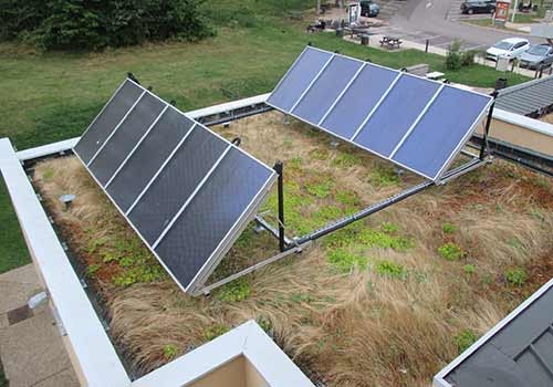 découvrez les avantages des panneaux photovoltaïques sur toiture en zinc. alliez efficacité énergétique et esthétisme pour une solution durable et performante. optez pour une installation qui valorise votre toit tout en contribuant à la transition énergétique.