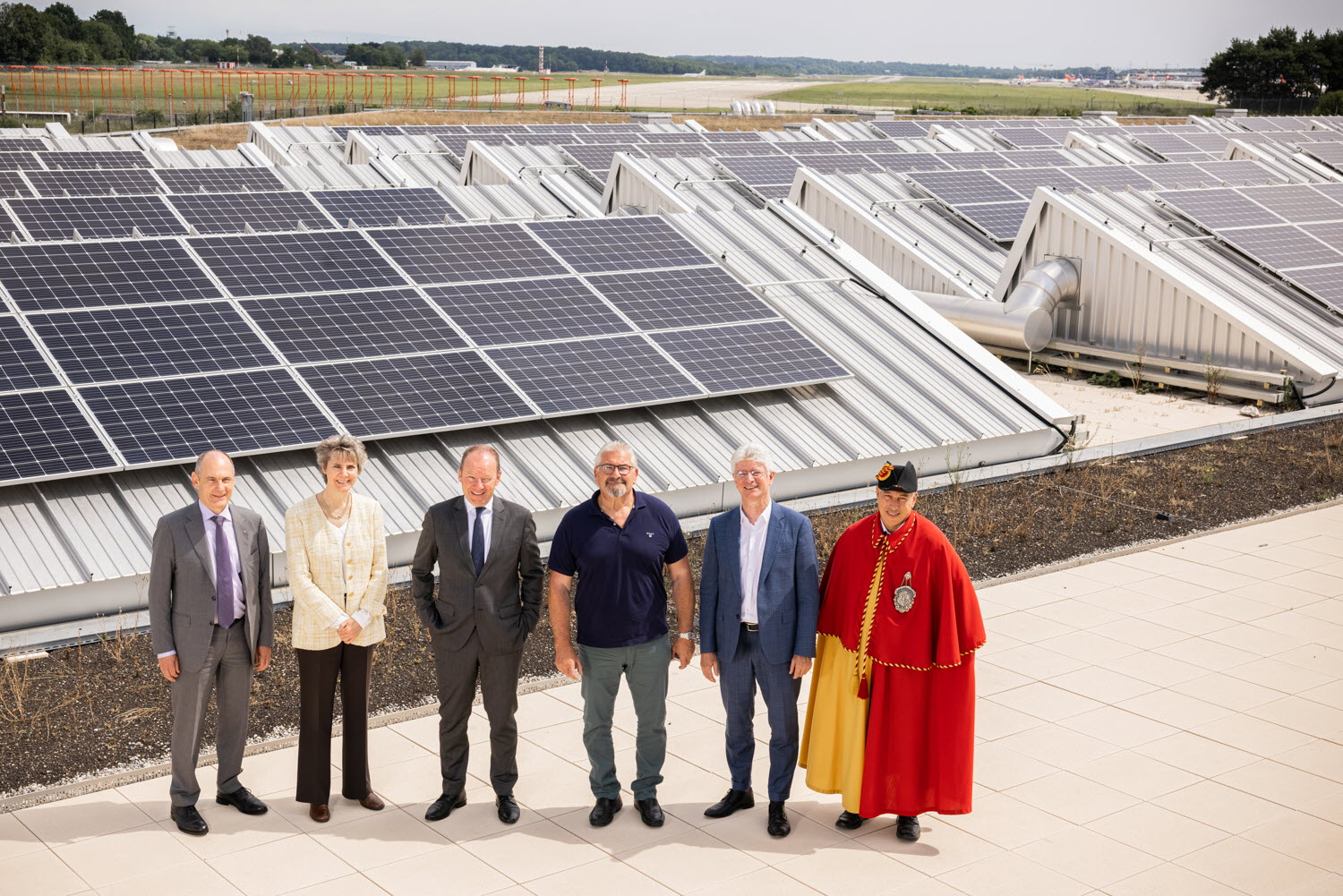 découvrez les meilleures solutions de panneaux solaires à genève pour optimiser votre consommation d'énergie et contribuer à la transition écologique. profitez d'une installation sur mesure et des conseils d'experts pour un avenir plus durable.