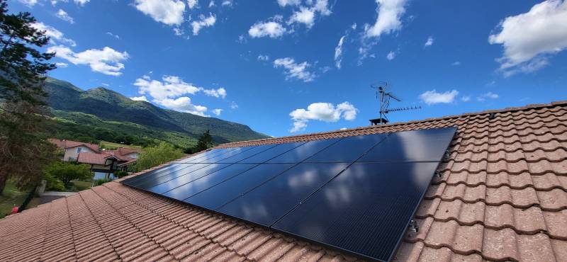 découvrez des solutions durables avec nos panneaux solaires à genève. profitez de l'énergie solaire pour réduire vos factures, augmenter la valeur de votre propriété et contribuer à la protection de l'environnement. contactez-nous pour une installation sur mesure et un accompagnement personnalisé!