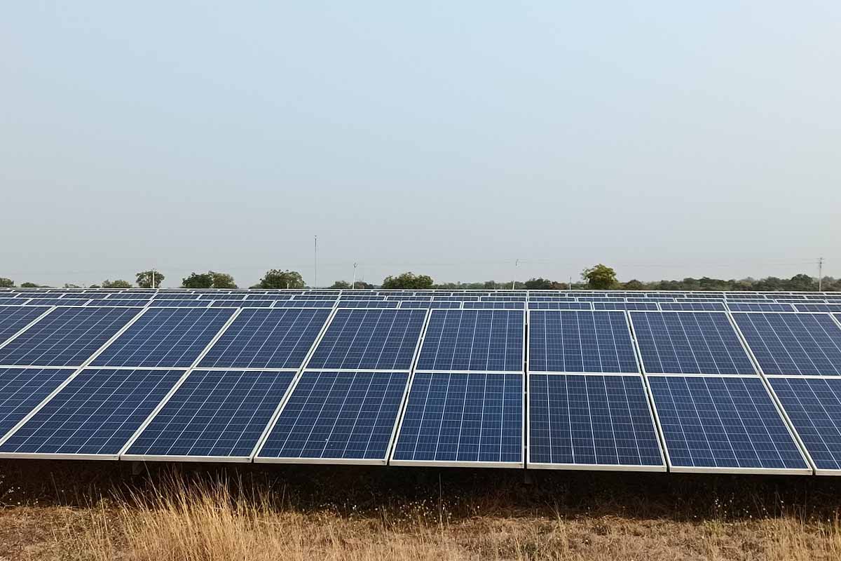 découvrez comment l'intégration des panneaux solaires dans l'urbanisme transforme les villes durables. optimisez l'énergie renouvelable tout en créant des espaces urbains harmonieux et respectueux de l'environnement.