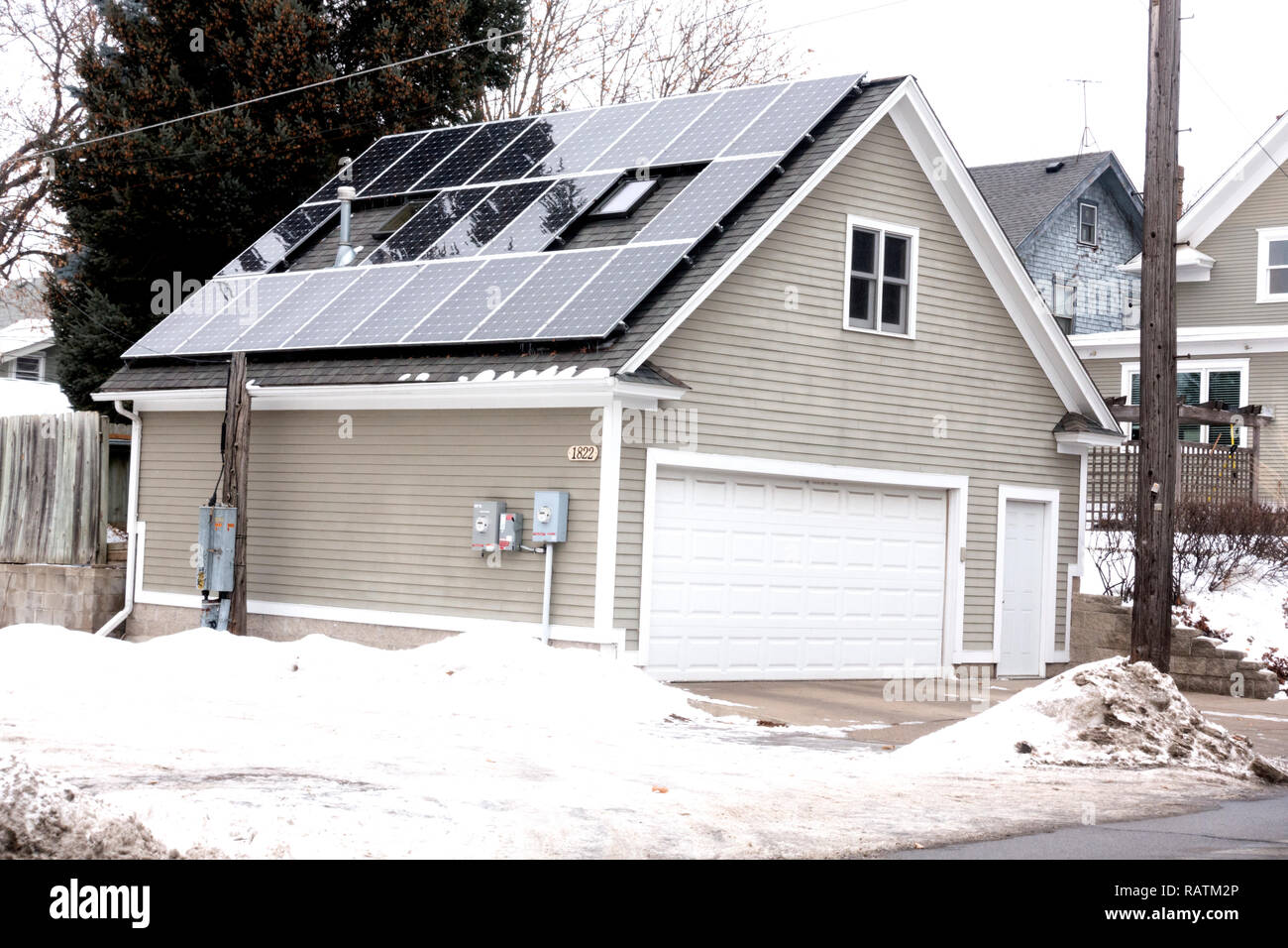 découvrez nos panneaux solaires de haute performance situés rue janin. profitez d'énergie renouvelable, réduisez vos factures d'électricité et contribuez à la préservation de l'environnement. contactez-nous pour une installation rapide et efficace.
