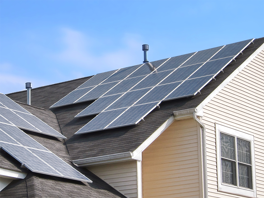 découvrez comment les panneaux photovoltaïques peuvent être installés sur une pente de toit pour maximiser l'efficacité énergétique. apprenez les avantages de cette solution durable et comment optimiser votre consommation d'énergie tout en valorisant votre propriété.