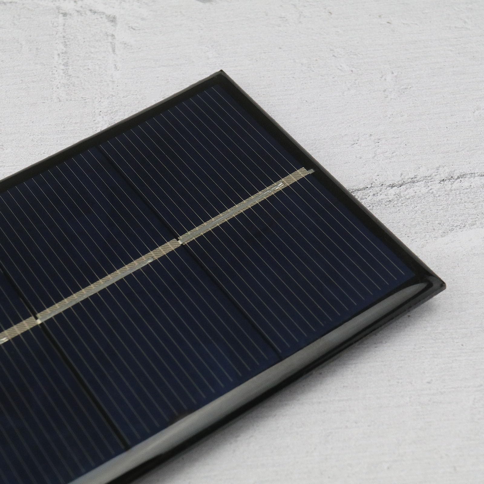 découvrez comment installer des panneaux photovoltaïques à domicile pour réduire vos factures d'énergie et contribuer à un avenir durable. profitez d'énergies renouvelables et maximisez l'efficacité énergétique de votre maison.