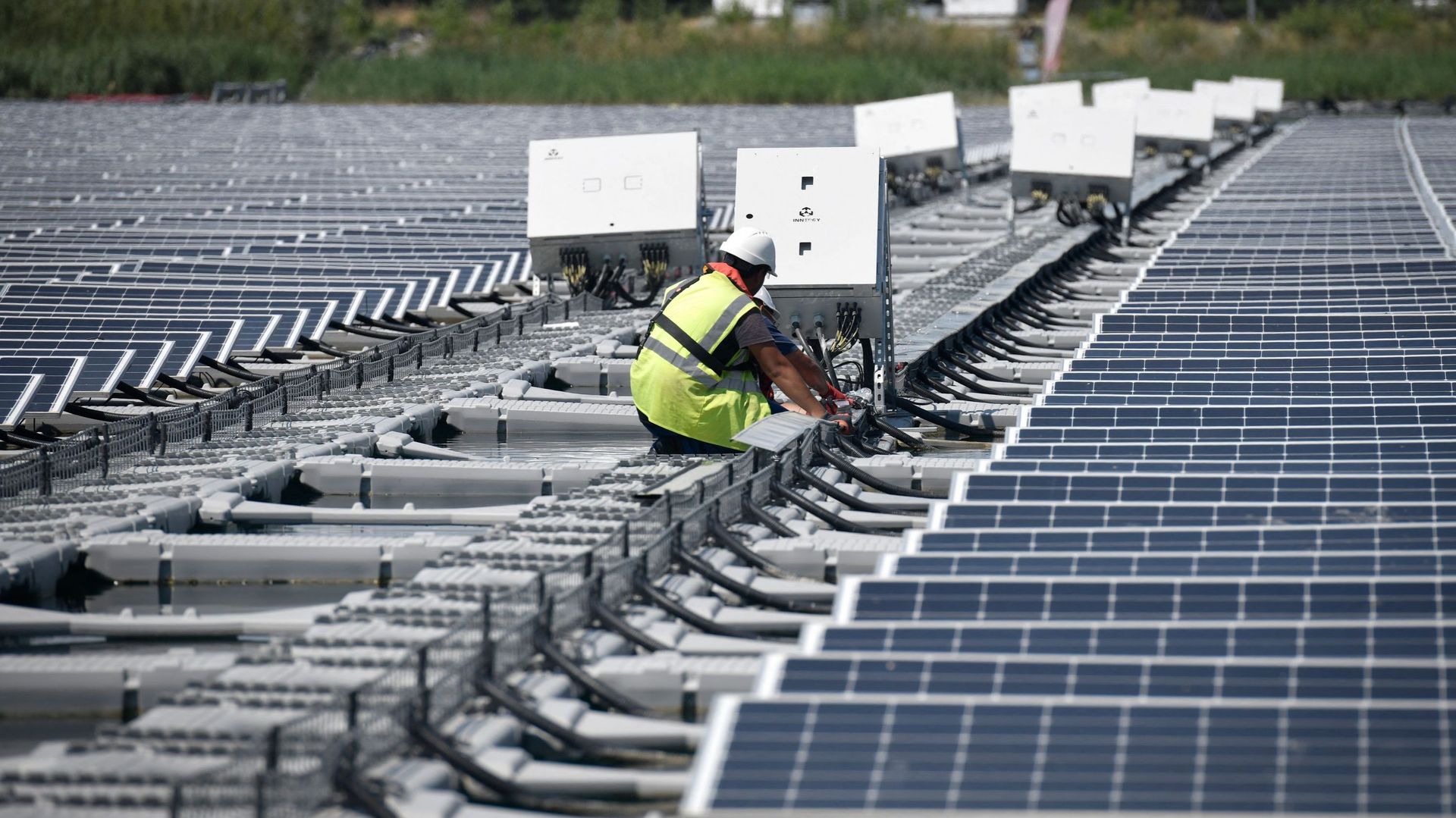 découvrez les opportunités des panneaux photovoltaïques en wallonie en 2025. profitez des aides, des innovations technologiques et des solutions écologiques pour réduire votre facture d'énergie tout en contribuant à la transition énergétique. informez-vous sur les installations, les réglementations et les avantages financiers liés à l'énergie solaire en wallonie.