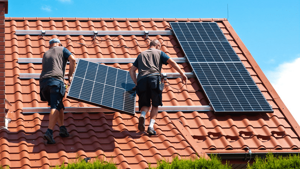 découvrez les prix des panneaux photovoltaïques en 2023 et profitez des meilleures offres pour investir dans l'énergie solaire. comparez les tarifs, les subventions disponibles et les avantages financiers pour faire le choix qui correspond à vos besoins.