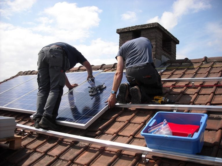 découvrez comment récupérer la tva sur vos panneaux photovoltaïques et maximiser vos économies d'énergie. profitez d'informations pratiques et de conseils experts pour optimiser votre investissement solaire.