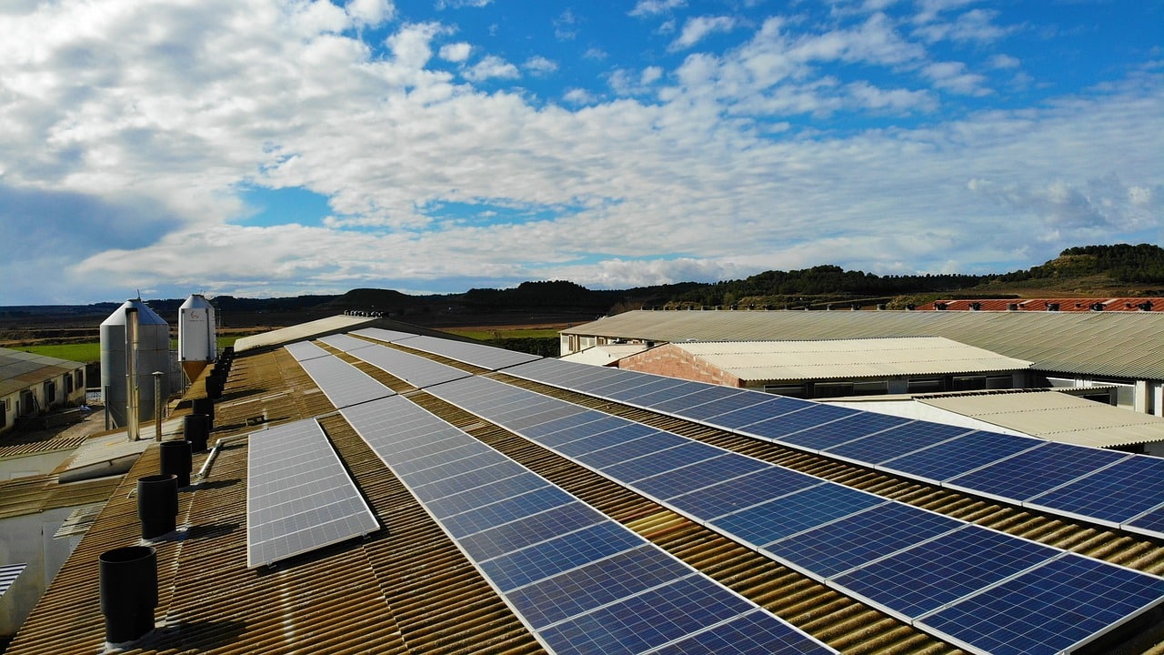 découvrez les dernières réglementations concernant les panneaux photovoltaïques en france. informez-vous sur les normes, les aides financières et les obligations légales pour installer efficacement vos panneaux solaires et profiter pleinement de l'énergie renouvelable.