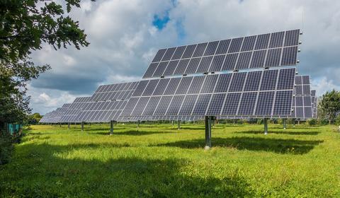 découvrez la réglementation photovoltaïque en france : normes, obligations et aides financières pour l'installation de panneaux solaires. informez-vous sur les démarches à suivre et les bonnes pratiques pour réussir votre projet d'énergie renouvelable.