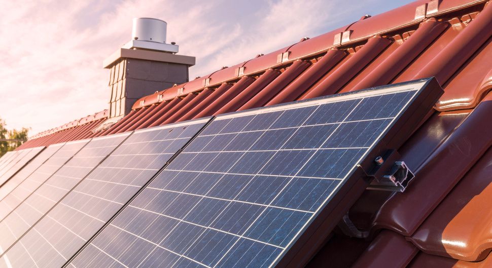 découvrez comment maximiser la rentabilité de vos panneaux photovoltaïques grâce à des astuces et conseils pratiques. apprenez à évaluer les économies d'énergie, les aides financières disponibles et l'impact environnemental positif de votre investissement dans l'énergie solaire.