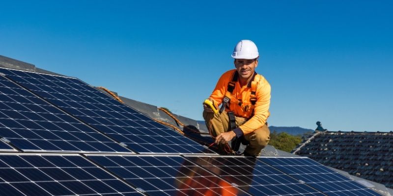 découvrez comment la résistance des panneaux photovoltaïques face à la grêle peut assurer la durabilité et l'efficacité de votre installation solaire. informez-vous sur les normes de fabrication et les solutions pour protéger vos panneaux contre les intempéries.