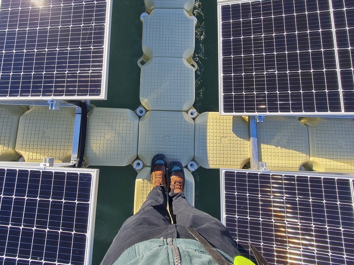 découvrez nos ressources complètes sur les panneaux photovoltaïques : guides d'installation, conseils d'achat, avantages écologiques et économiques, ainsi que des informations sur les subventions disponibles. optimisez votre transition vers l'énergie solaire avec nos contenus spécialisés.