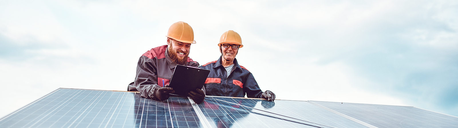 découvrez les principaux risques associés aux panneaux photovoltaïques, de l'installation à l'exploitation. informez-vous sur les précautions à prendre pour assurer la durabilité et la sécurité de votre système solaire.