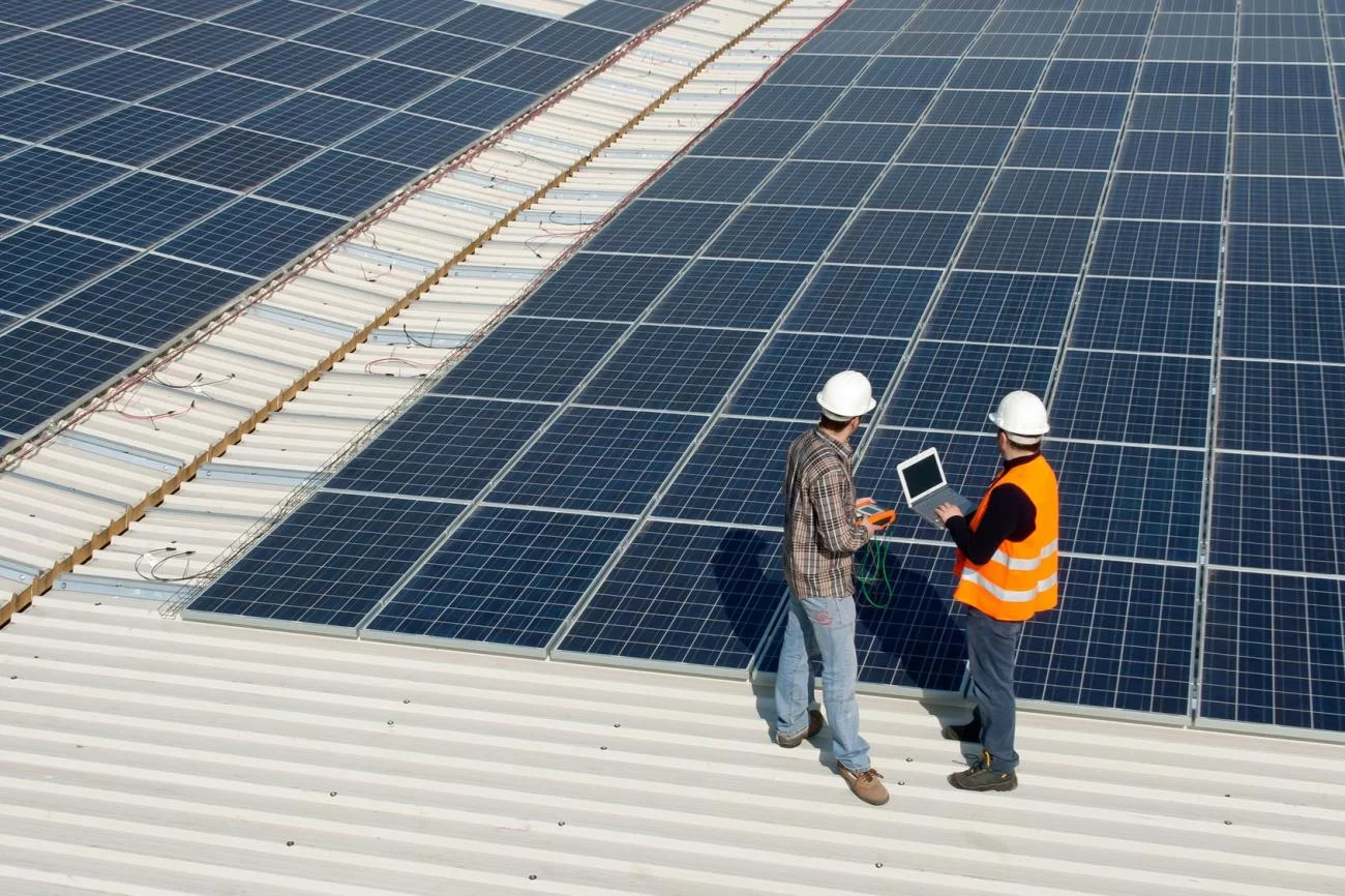 découvrez tout sur le salaire des poseurs de panneaux photovoltaïques en 2023. informez-vous sur les tendances du marché, les rémunérations moyennes et les facteurs influençant le revenu dans ce secteur en pleine expansion. que vous soyez professionnel ou simplement curieux, obtenez les informations clés sur cette carrière prometteuse.
