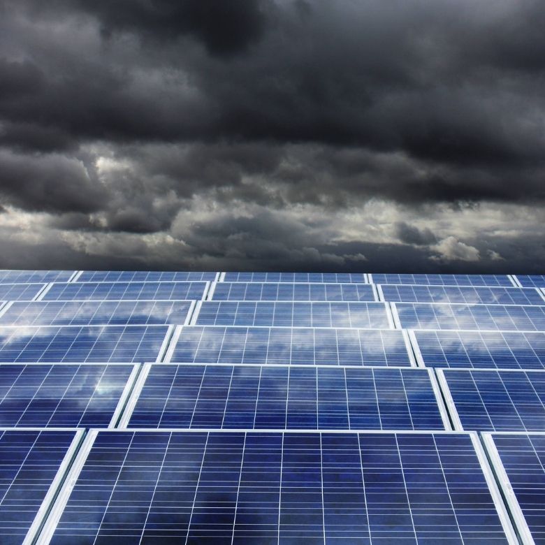 découvrez comment les panneaux photovoltaïques contribuent à la santé de notre planète et à votre bien-être. explorez les avantages écologiques des énergies renouvelables et leur impact positif sur la qualité de l'air et le climat.