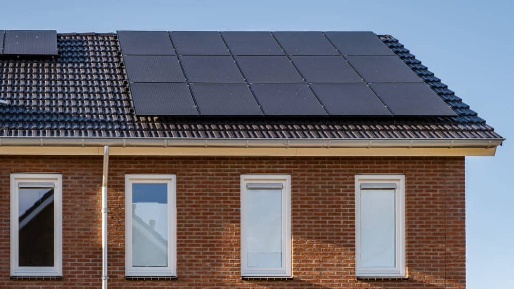 découvrez tout ce qu'il faut savoir sur la tva applicable aux panneaux photovoltaïques en france. informez-vous sur les taux réduits, les démarches fiscales et comment optimiser votre investissement dans l'énergie solaire.