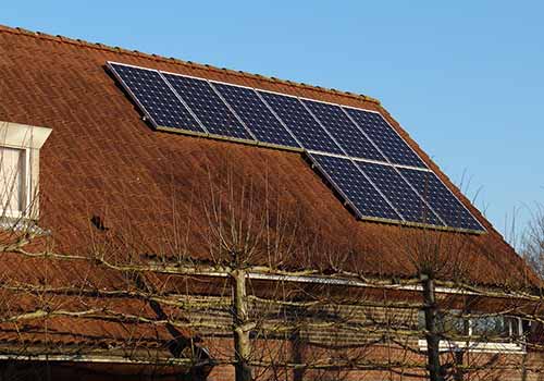 découvrez notre sélection de maisons équipées de panneaux photovoltaïques, alliant confort moderne et économies d'énergie. profitez d'un habitat durable et respectueux de l'environnement tout en réduisant vos factures d'électricité. trouvez la maison de vos rêves dès aujourd'hui !