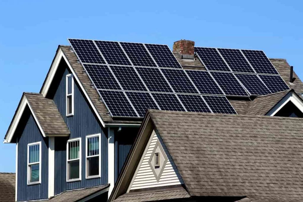 découvrez notre sélection de maisons équipées de panneaux photovoltaïques à vendre. profitez d'une habitation économique et respectueuse de l'environnement, tout en réduisant vos factures d'énergie. investissez dans une maison moderne, performante et durable.