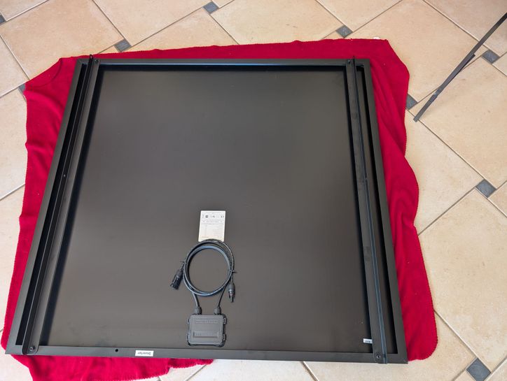 auchan installe 7 357 panneaux solaires à bessoncourt pour promouvoir l'énergie renouvelable et réduire son impact environnemental.