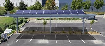 découvrez nos ombrières solaires pour parkings, une solution écologique et rentable pour protéger vos véhicules tout en produisant de l'énergie renouvelable.