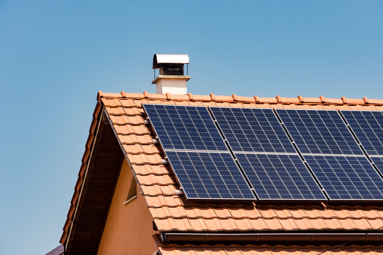 découvrez nos panneaux solaires recyclés près de grenoble, valorisant les métaux rares pour une énergie durable et responsable.