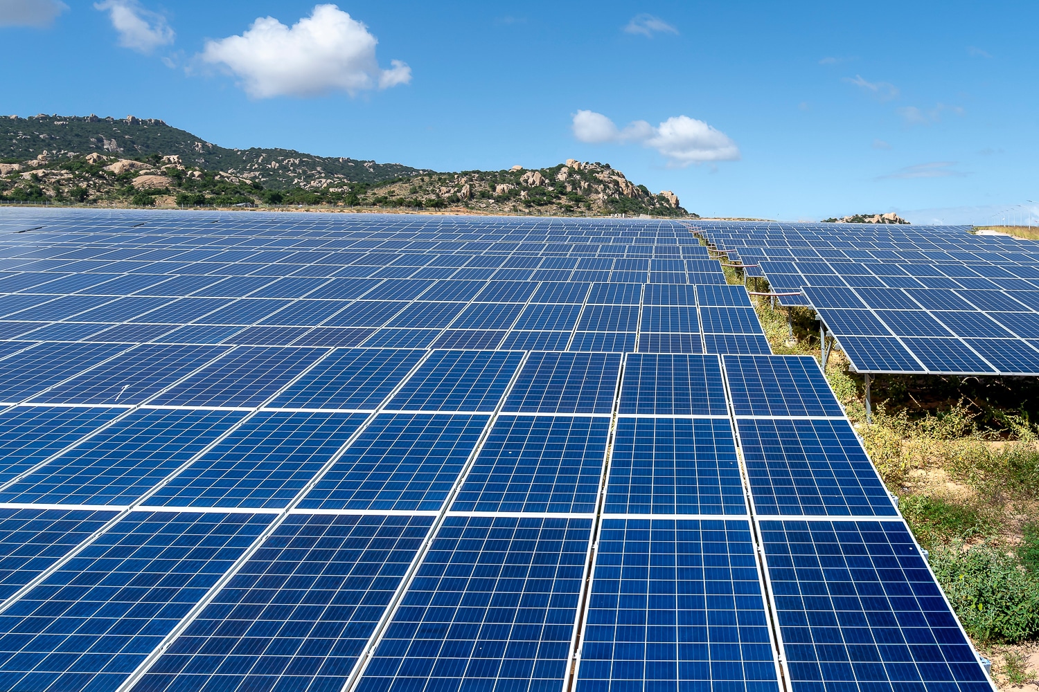 découvrez comment les écoles de marseille exploitent la puissance solaire pour promouvoir l'énergie renouvelable et sensibiliser les élèves à un avenir durable.