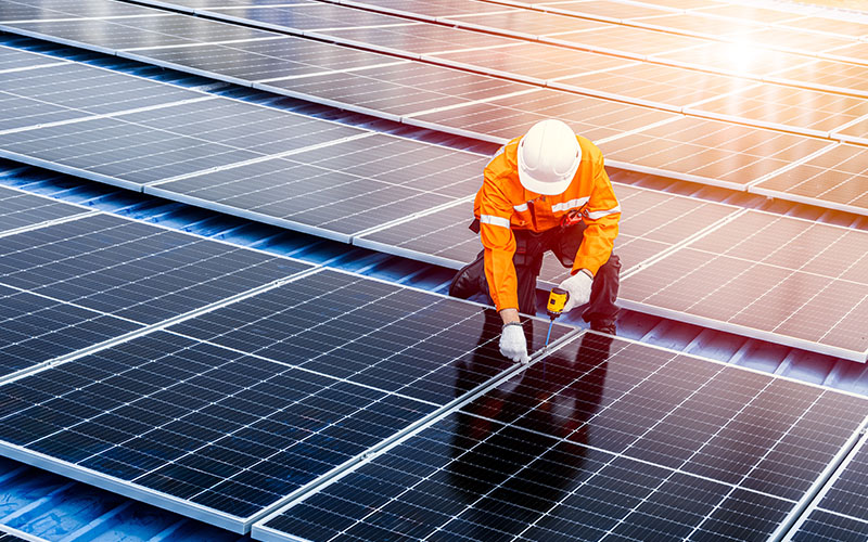 découvrez la rentabilité des panneaux photovoltaïques en 2025 : analyse des coûts, économies d'énergie et bénéfices environnementaux pour optimiser votre investissement solaire.