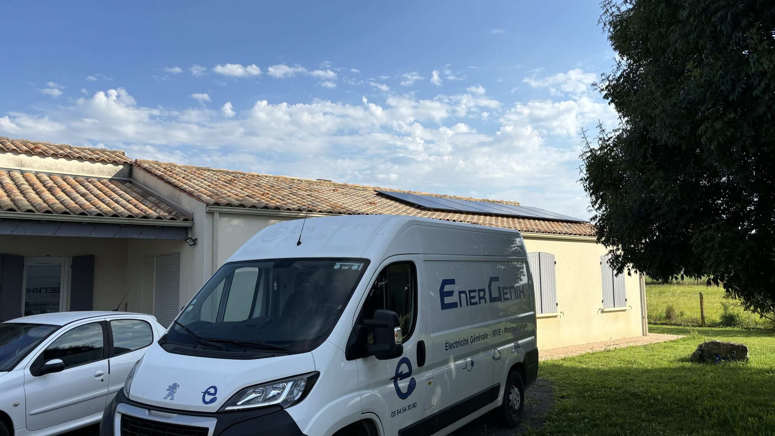découvrez la décision de la ville de royan d'autoriser l'installation de panneaux solaires, favorisant ainsi les énergies renouvelables et le développement durable.