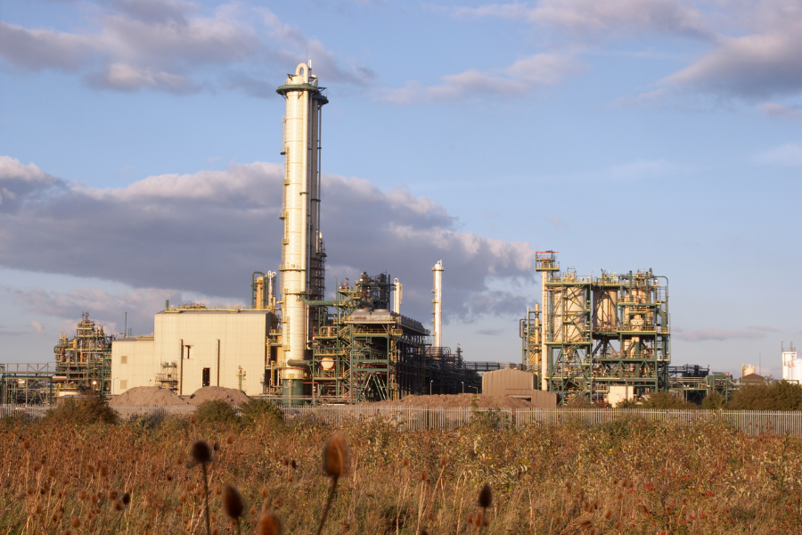 découvrez comment une friche polluée de saint-cyprien a été transformée en un parc solaire écologique et durable, alliant énergie verte et revitalisation environnementale.