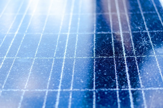 découvrez un défaut méconnu des panneaux solaires qui peut impacter leur efficacité et apprenez comment le détecter pour optimiser votre installation solaire.
