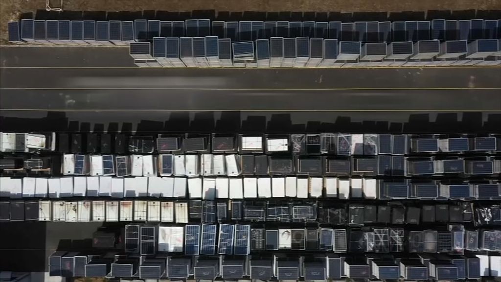 découvrez comment le recyclage des panneaux solaires permet de récupérer et valoriser les matériaux essentiels, contribuant ainsi à un avenir plus durable et respectueux de l'environnement.