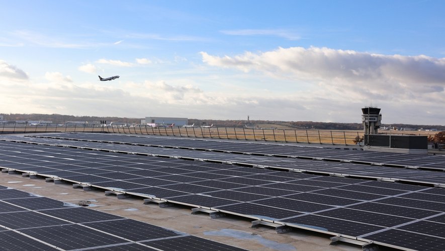 découvrez 000 m² de panneaux solaires installés au meett de toulouse, une initiative durable pour un avenir énergétique propre et responsable.