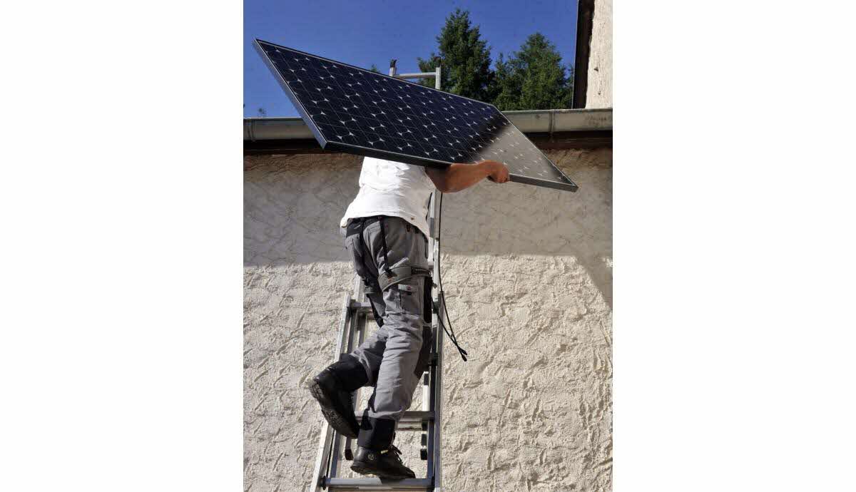 découvrez comment éviter l'arnaque aux panneaux solaires dans le grand ouest et protégez-vous contre les fraudes courantes dans ce secteur en plein essor.