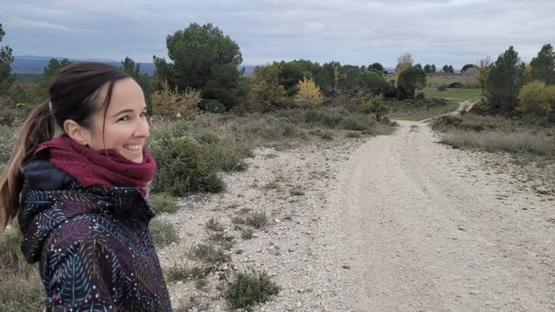 à lambesc, la communauté se mobilise contre l'installation de 20 000 panneaux solaires, exprimant leurs préoccupations et opposition face à ce projet majeur.
