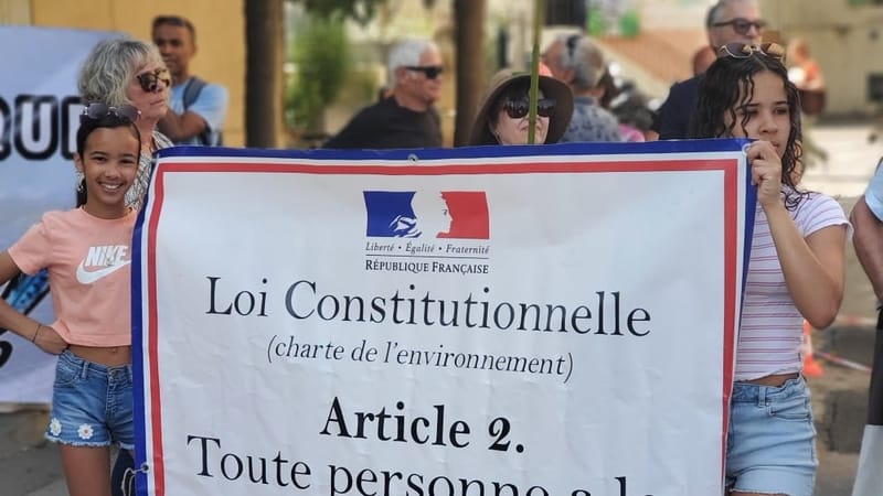 à lambesc, une mobilisation s'organise contre l'installation de 20 000 panneaux solaires, suscitant débats et préoccupations au sein de la communauté locale.