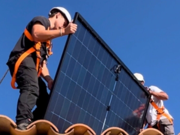 découvrez les innovations des panneaux solaires à argentan en 2028 pour une énergie durable et économique. profitez des dernières technologies solaires adaptées à votre région.