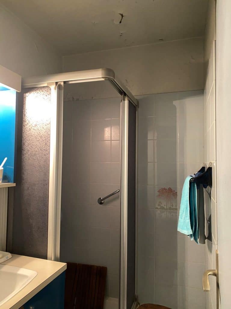 expert en rénovation de salle de bains à paris et en île-de-france, nous transformons votre espace avec des solutions sur mesure, modernes et de qualité.