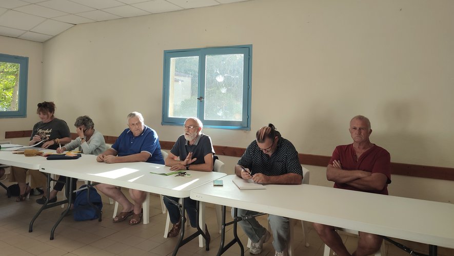 participez à la réunion publique à heugon sur le projet d'agrivoltaïsme, une initiative innovante alliant agriculture et énergie solaire pour un développement durable.