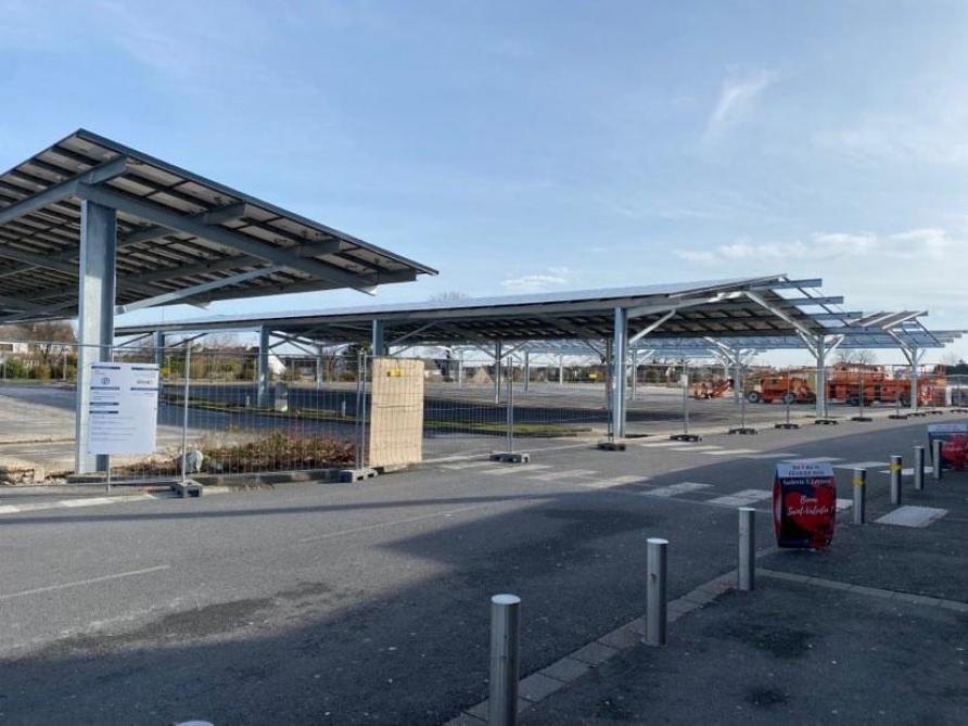 découvrez comment le carrefour saint-martin adopte l'énergie solaire pour un futur plus durable et respectueux de l'environnement.