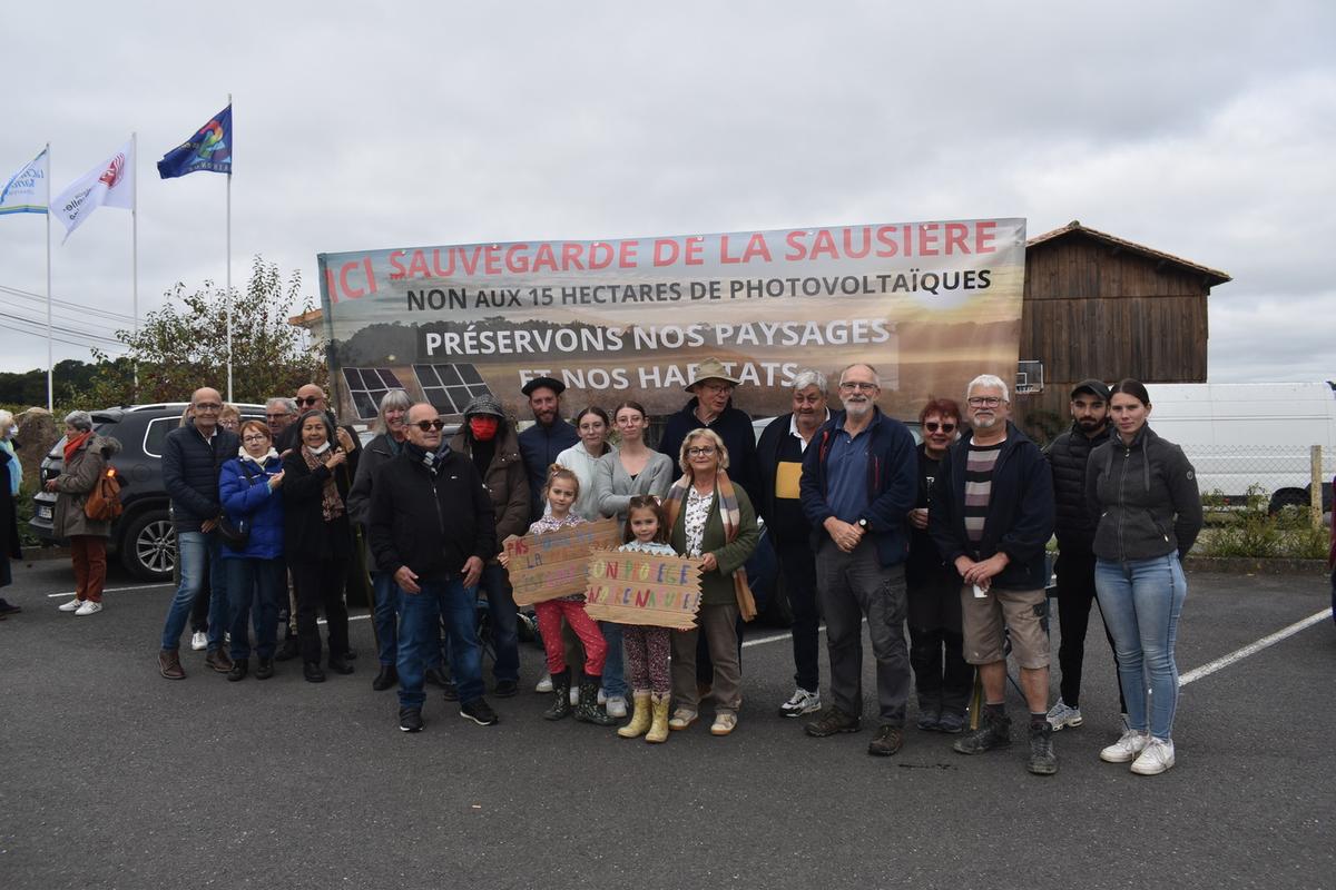 saint-coutant rejette le projet agrivoltaïque de 46 275 panneaux, une décision qui impacte le développement des énergies renouvelables dans la région.